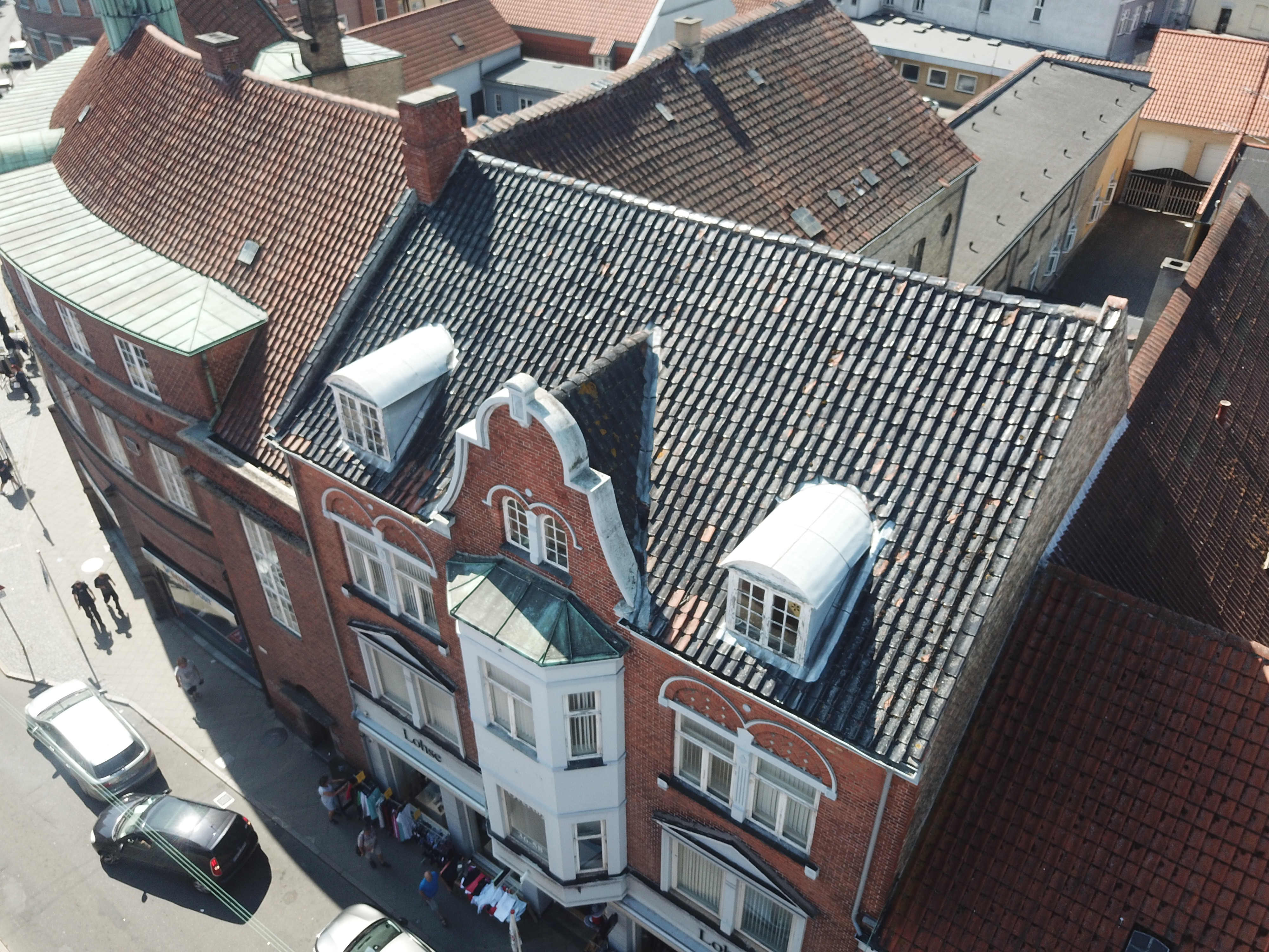 Restaurering af facade og tag på bevaringsværdig ejendom i Nakskov, billede 5